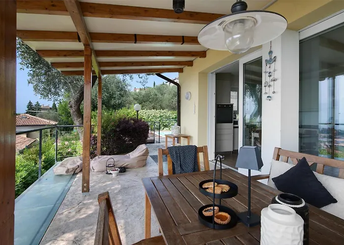 Savi View And Pool Торри-дель-Бенако