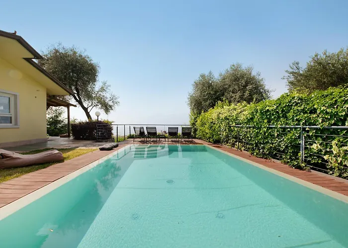 Savi View And Pool * Торри-дель-Бенако