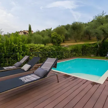 Savi View And Pool Villa *