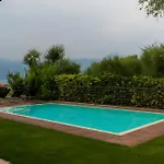 Savi View And Pool *